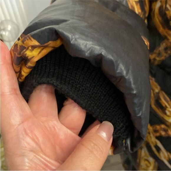 Moschino Boutique chain print puffer jacket, US6 - Picture 5 of 12